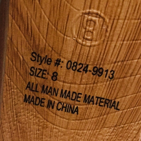 NYC NWT Tan Suede Peep Toe Heeled Clogs Size 8 - Picture 6 of 14